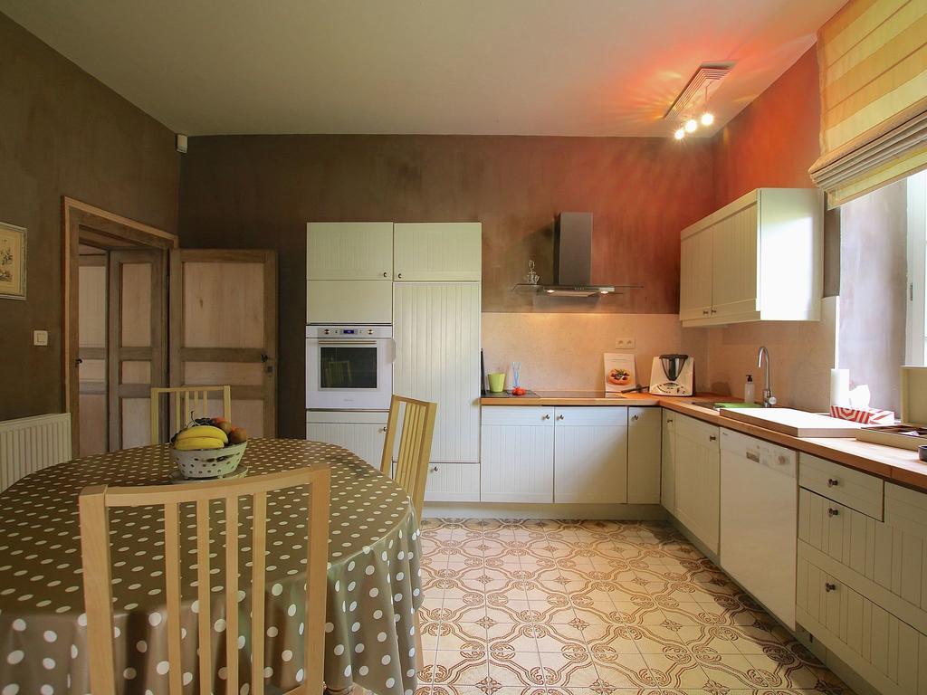 Unique Holiday Home In Virton With Jacuzzi Latour المظهر الخارجي الصورة