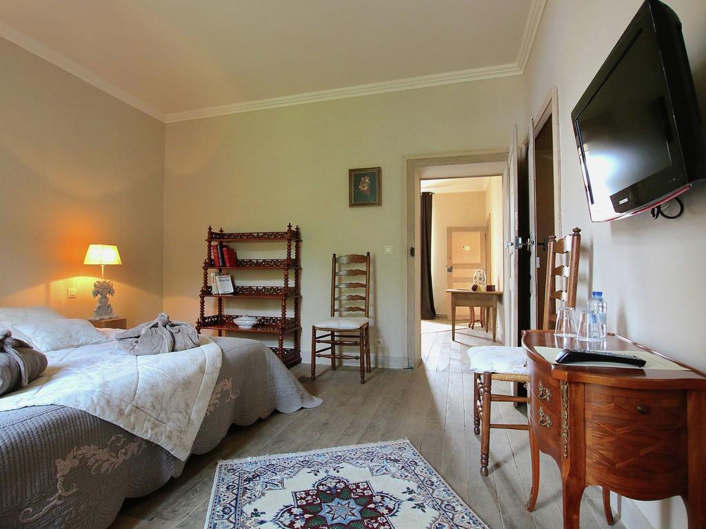 Unique Holiday Home In Virton With Jacuzzi Latour المظهر الخارجي الصورة