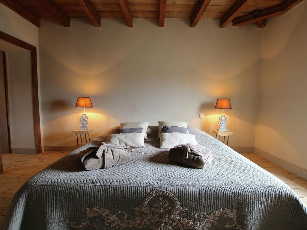Unique Holiday Home In Virton With Jacuzzi Latour المظهر الخارجي الصورة