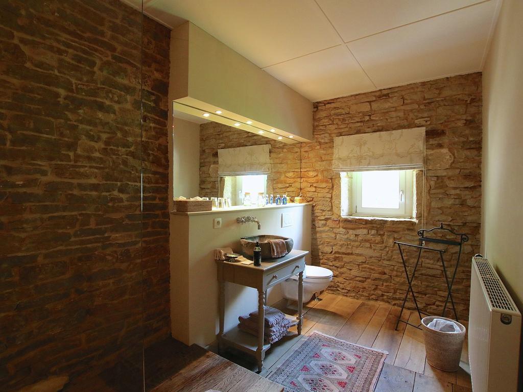 Unique Holiday Home In Virton With Jacuzzi Latour المظهر الخارجي الصورة