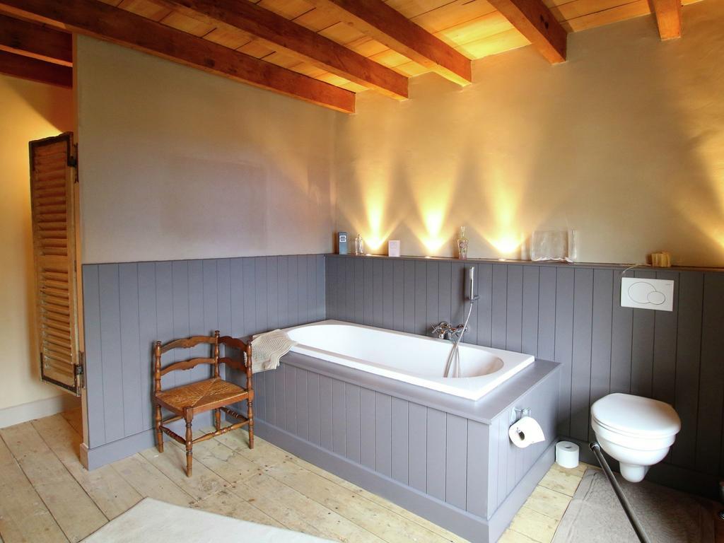 Unique Holiday Home In Virton With Jacuzzi Latour المظهر الخارجي الصورة