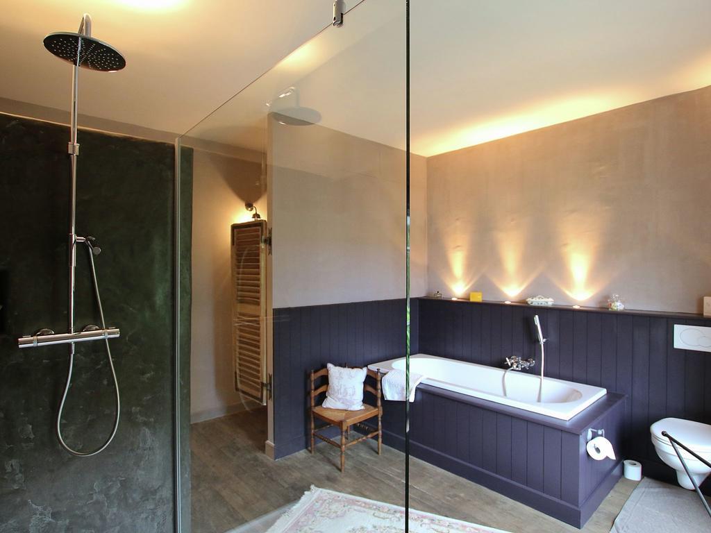 Unique Holiday Home In Virton With Jacuzzi Latour المظهر الخارجي الصورة